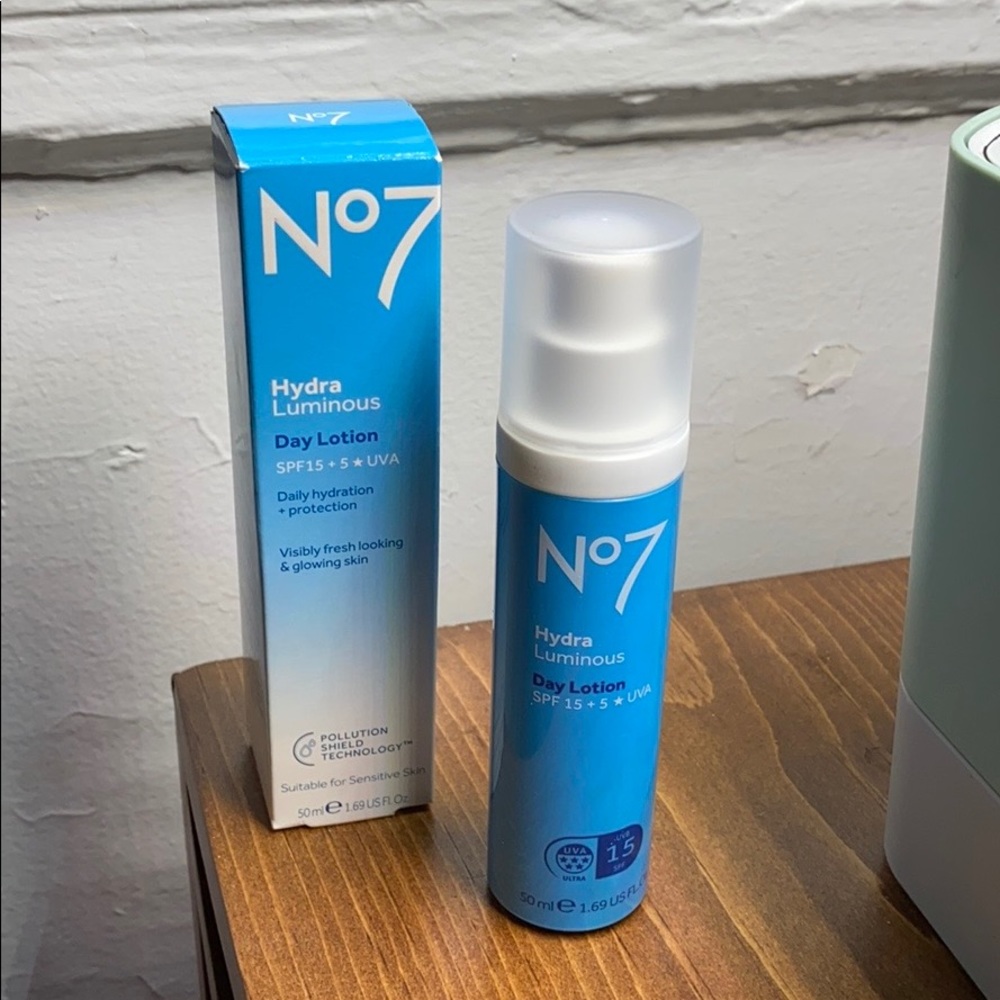No7 Hydra Luminous